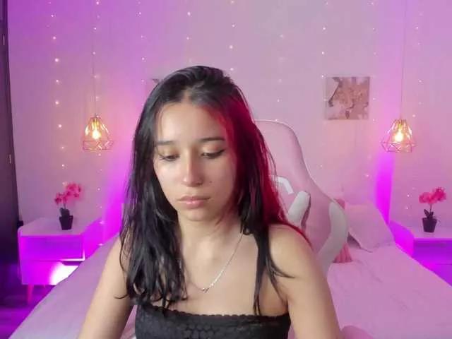 Explore our live girls sluts from our Custom and Multi clubs and checkout exclusive access to highly interactive content, such as shape, hair, titties, pussy type and many more.