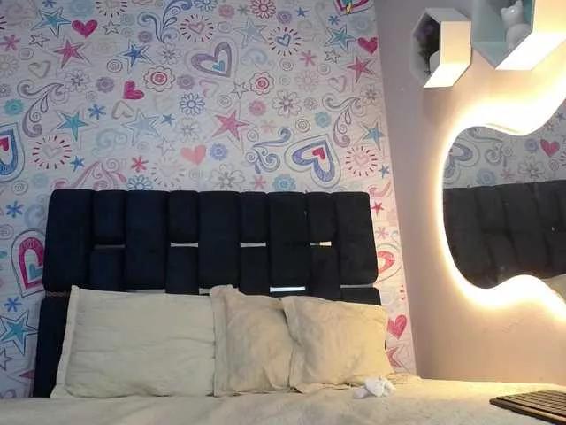 Explore our live girls sluts from our Custom and Multi clubs and checkout exclusive access to highly interactive content, such as shape, hair, titties, pussy type and many more.