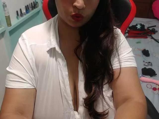 Explore our live girls sluts from our Custom and Multi clubs and checkout exclusive access to highly interactive content, such as shape, hair, titties, pussy type and many more.