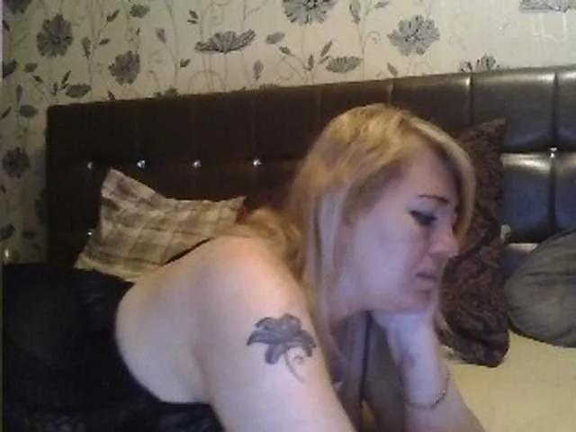 CamilleSmile from BongaCams is Freechat