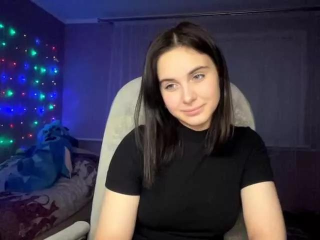 CANDY-LIPS-GIRL from BongaCams is Freechat