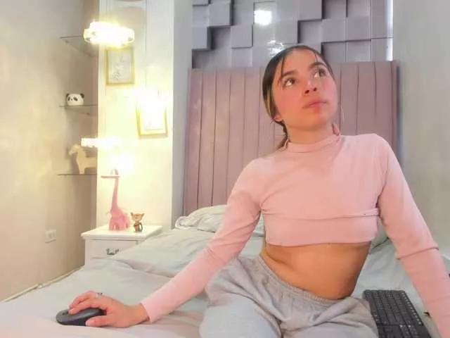 Explore our live girls sluts from our Custom and Multi clubs and checkout exclusive access to highly interactive content, such as shape, hair, titties, pussy type and many more.