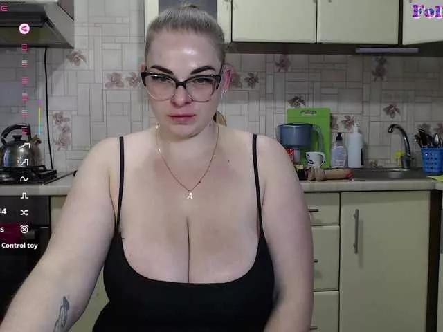 Explore our live girls sluts from our Custom and Multi clubs and checkout exclusive access to highly interactive content, such as shape, hair, titties, pussy type and many more.