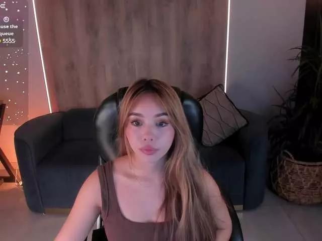 Explore our live girls sluts from our Custom and Multi clubs and checkout exclusive access to highly interactive content, such as shape, hair, titties, pussy type and many more.