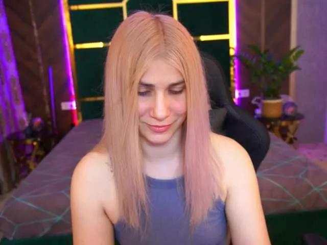 CassandraGood from BongaCams