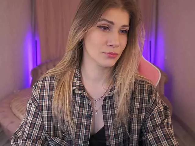 CassandraGood from BongaCams