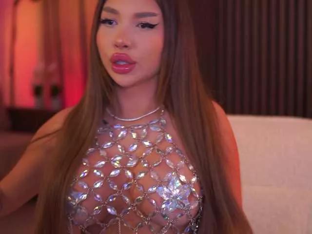 Explore our live girls sluts from our Custom and Multi clubs and checkout exclusive access to highly interactive content, such as shape, hair, titties, pussy type and many more.