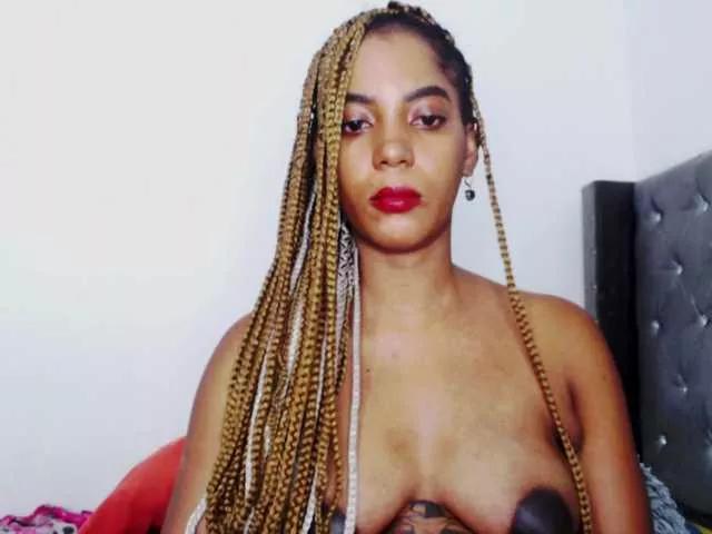 Cata-Santana from BongaCams