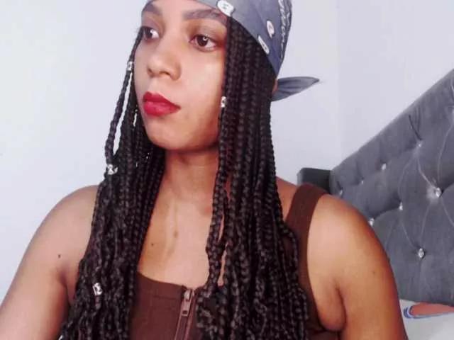 Cata-Santana from BongaCams