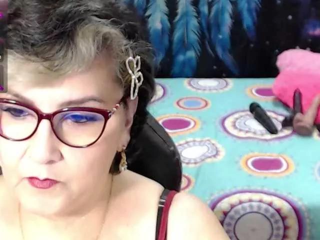 cataleya-mom from BongaCams