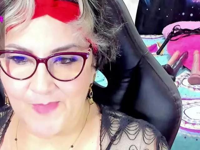 cataleya-mom from BongaCams