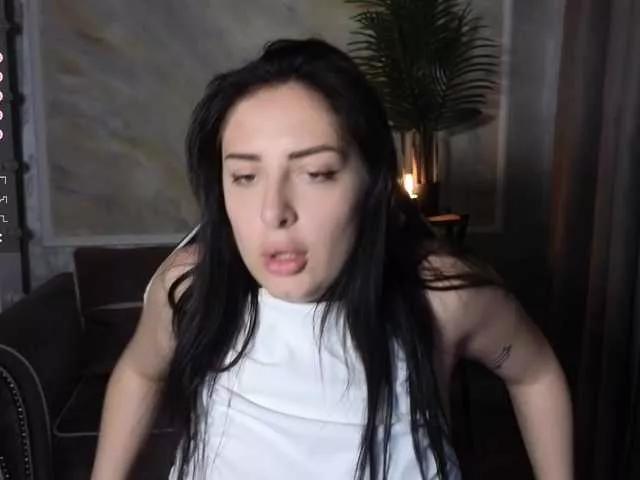 Explore our live girls sluts from our Custom and Multi clubs and checkout exclusive access to highly interactive content, such as shape, hair, titties, pussy type and many more.