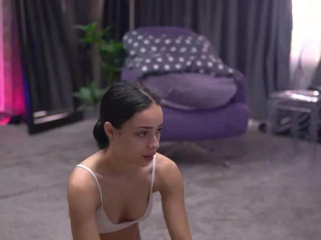 Explore our live girls sluts from our Custom and Multi clubs and checkout exclusive access to highly interactive content, such as shape, hair, titties, pussy type and many more.