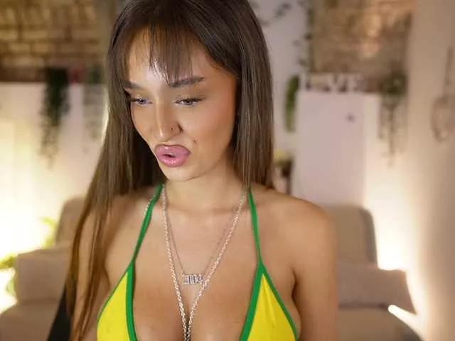 ClaraMia from BongaCams is Freechat