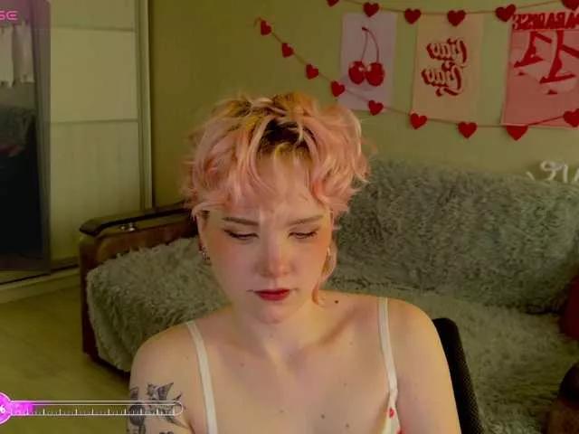 Explore our live girls sluts from our Custom and Multi clubs and checkout exclusive access to highly interactive content, such as shape, hair, titties, pussy type and many more.