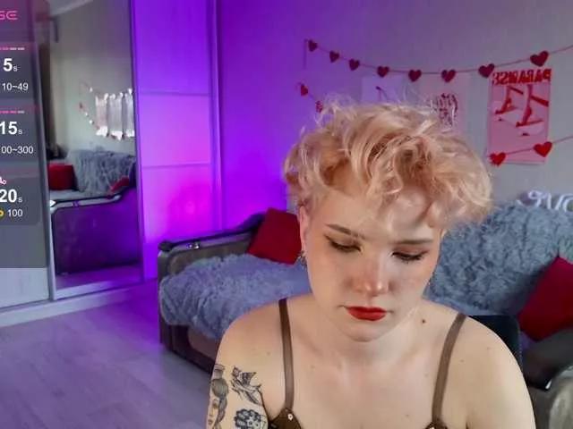 Explore our live girls sluts from our Custom and Multi clubs and checkout exclusive access to highly interactive content, such as shape, hair, titties, pussy type and many more.