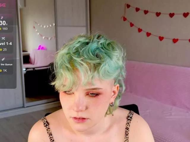 Explore our live girls sluts from our Custom and Multi clubs and checkout exclusive access to highly interactive content, such as shape, hair, titties, pussy type and many more.