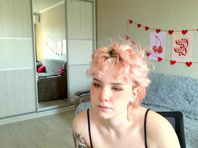Explore our live girls sluts from our Custom and Multi clubs and checkout exclusive access to highly interactive content, such as shape, hair, titties, pussy type and many more.
