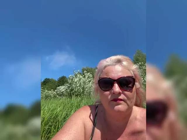 Coolbaby from BongaCams