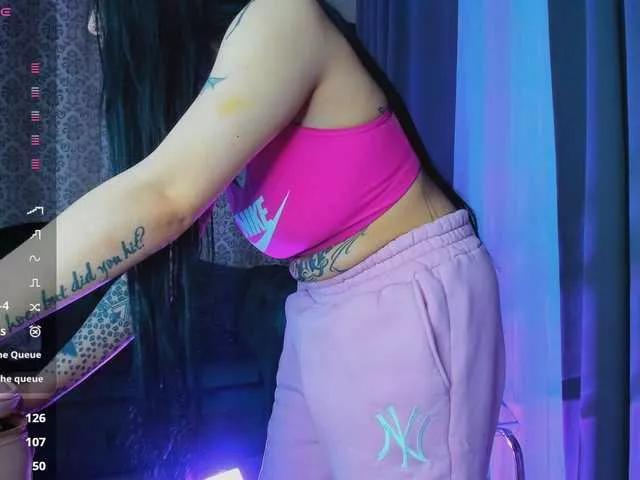 Explore our live girls sluts from our Custom and Multi clubs and checkout exclusive access to highly interactive content, such as shape, hair, titties, pussy type and many more.