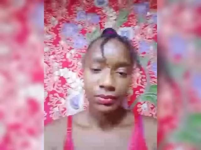 Crystalrosea webcams show profile image 