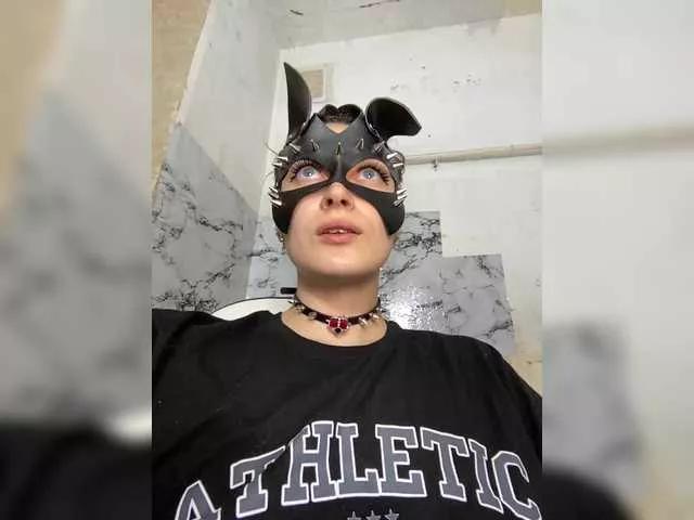 cutemilana-sexwife from BongaCams is Freechat
