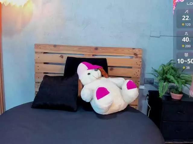 daiisy-kiss from BongaCams