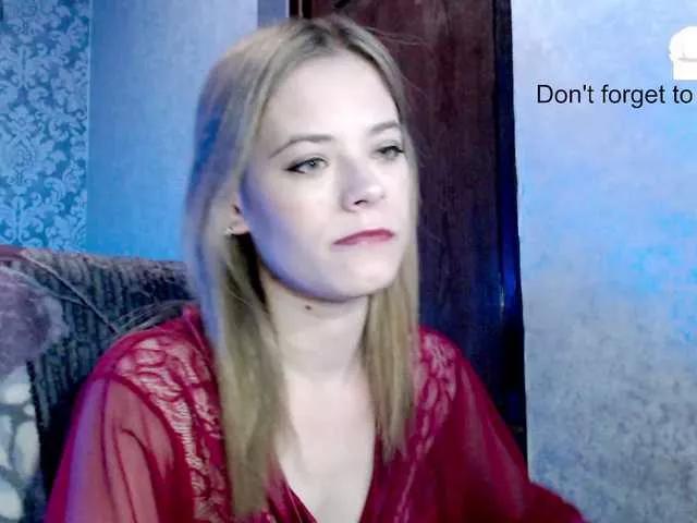 DanaXSmile from BongaCams