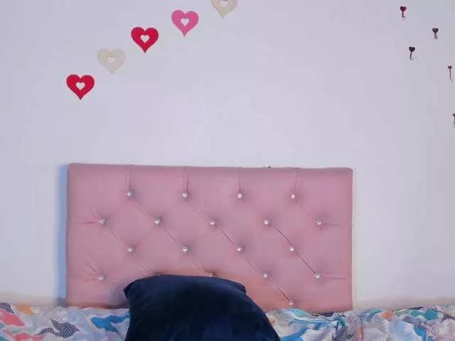 Explore our live girls sluts from our Custom and Multi clubs and checkout exclusive access to highly interactive content, such as shape, hair, titties, pussy type and many more.