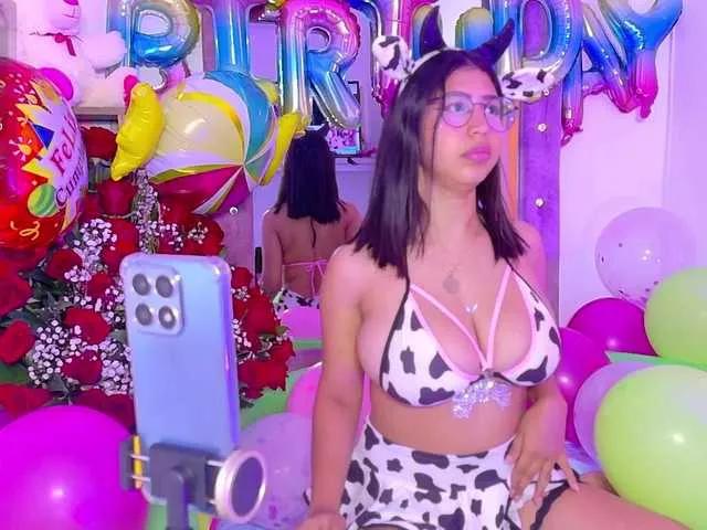 Explore our live girls sluts from our Custom and Multi clubs and checkout exclusive access to highly interactive content, such as shape, hair, titties, pussy type and many more.