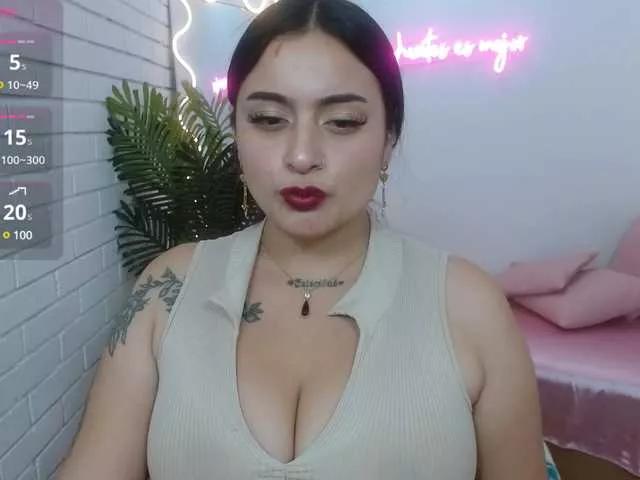 Explore our live girls sluts from our Custom and Multi clubs and checkout exclusive access to highly interactive content, such as shape, hair, titties, pussy type and many more.
