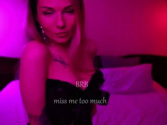 Explore our live girls sluts from our Custom and Multi clubs and checkout exclusive access to highly interactive content, such as shape, hair, titties, pussy type and many more.
