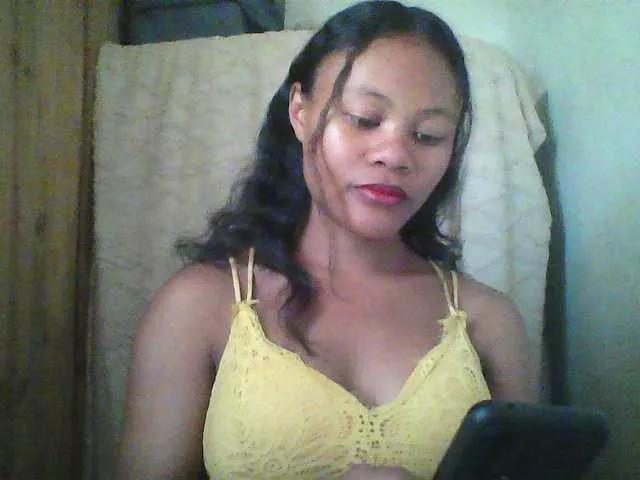 Dilliannah from BongaCams