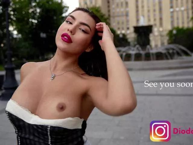 DiodoraDi from BongaCams