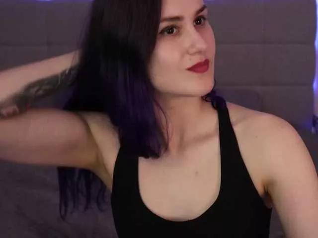 DivineSmileX from BongaCams