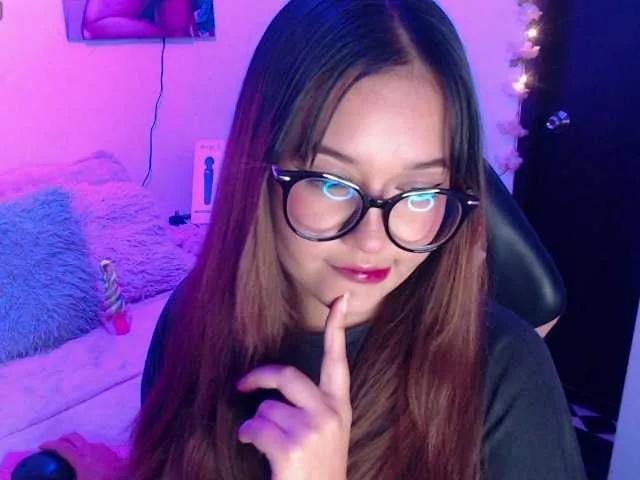 Dollielove from BongaCams