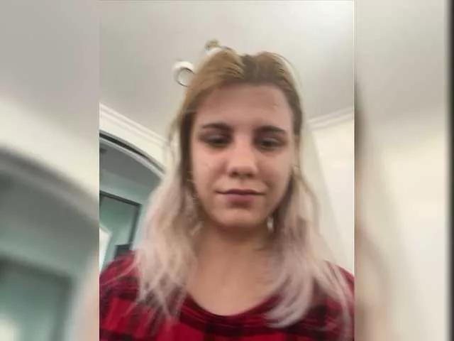 Dollye from BongaCams