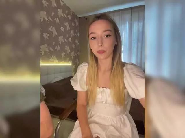 Photos of DreameLove from BongaCams is Freechat