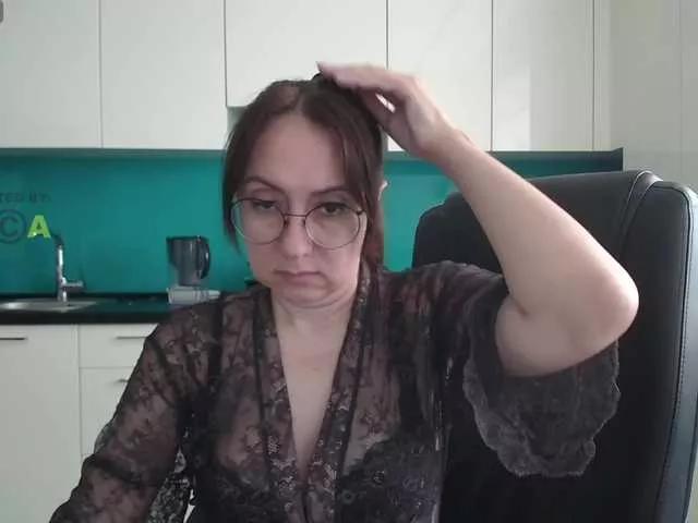 Explore our live girls sluts from our Custom and Multi clubs and checkout exclusive access to highly interactive content, such as shape, hair, titties, pussy type and many more.