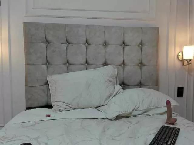 DullceEstrella from BongaCams
