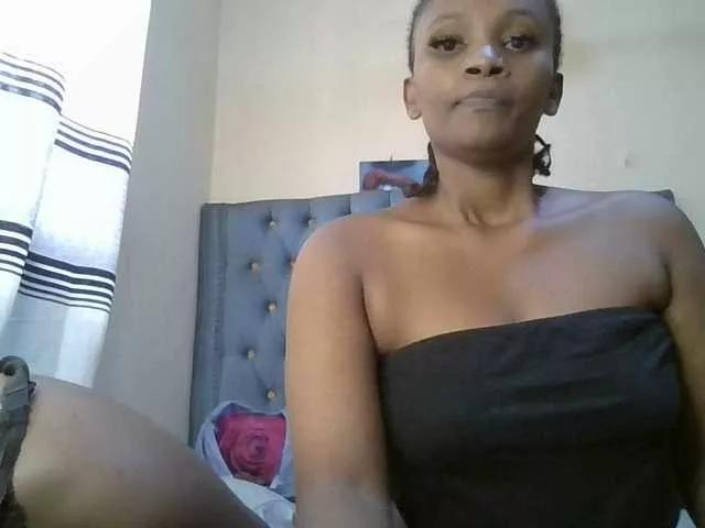 Ebbonyrakael from BongaCams