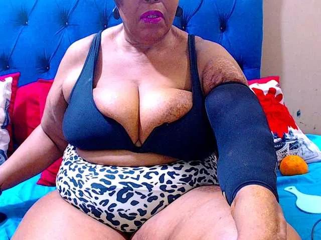 Explore our live girls sluts from our Custom and Multi clubs and checkout exclusive access to highly interactive content, such as shape, hair, titties, pussy type and many more.