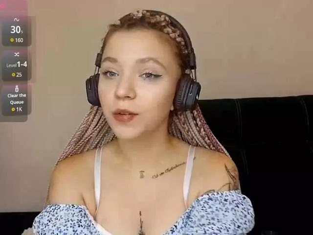 Explore our live girls sluts from our Custom and Multi clubs and checkout exclusive access to highly interactive content, such as shape, hair, titties, pussy type and many more.