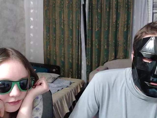 ElectroCinnamon from BongaCams