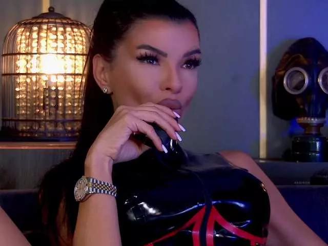 EleniaDevons from BongaCams