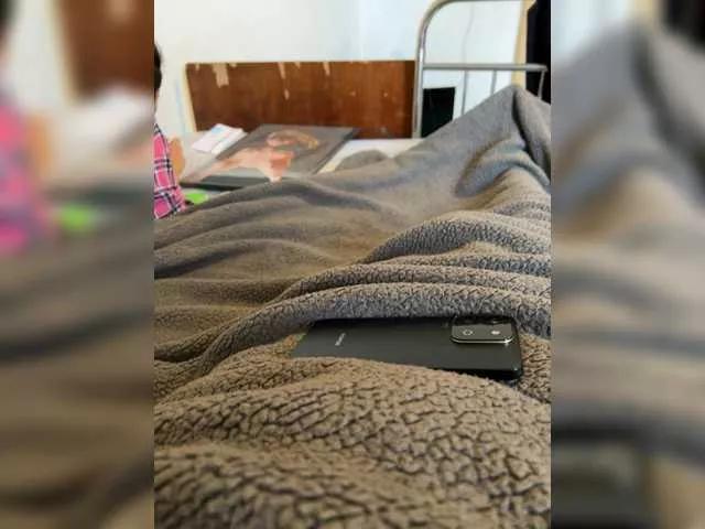 Elgina1 webcams show profile image 