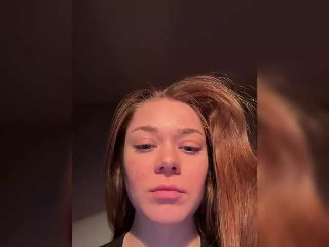 ELIIIS from BongaCams