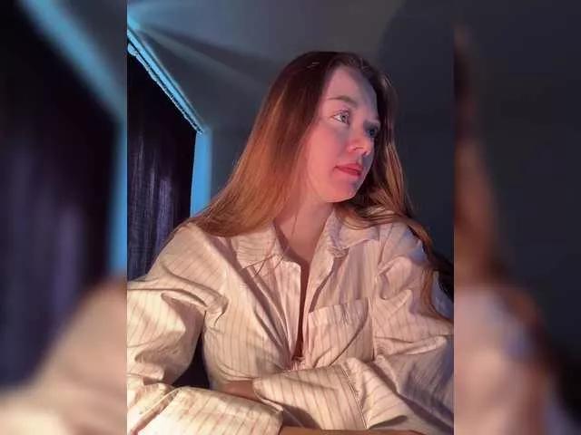 ELIIIS from BongaCams
