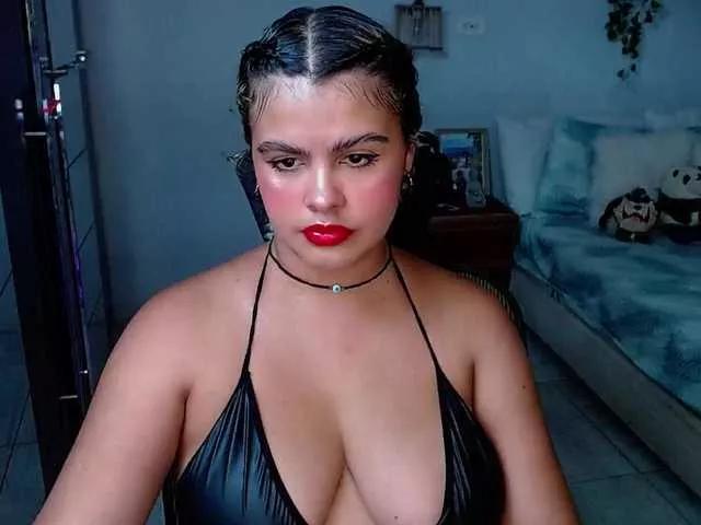 Explore our live girls sluts from our Custom and Multi clubs and checkout exclusive access to highly interactive content, such as shape, hair, titties, pussy type and many more.