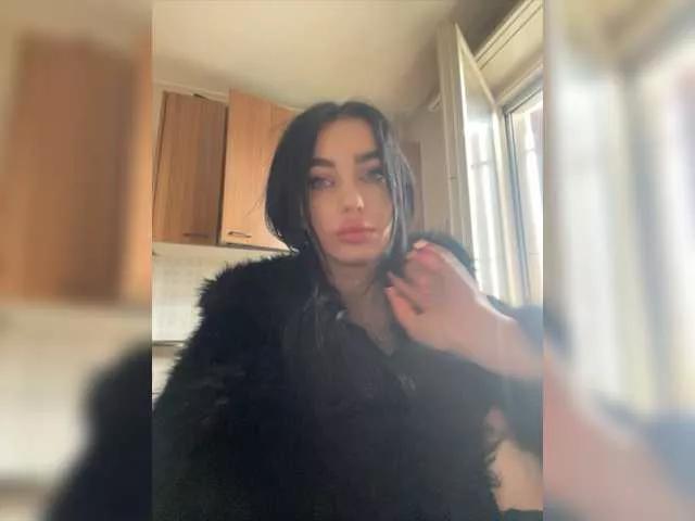 Explore our live girls sluts from our Custom and Multi clubs and checkout exclusive access to highly interactive content, such as shape, hair, titties, pussy type and many more.
